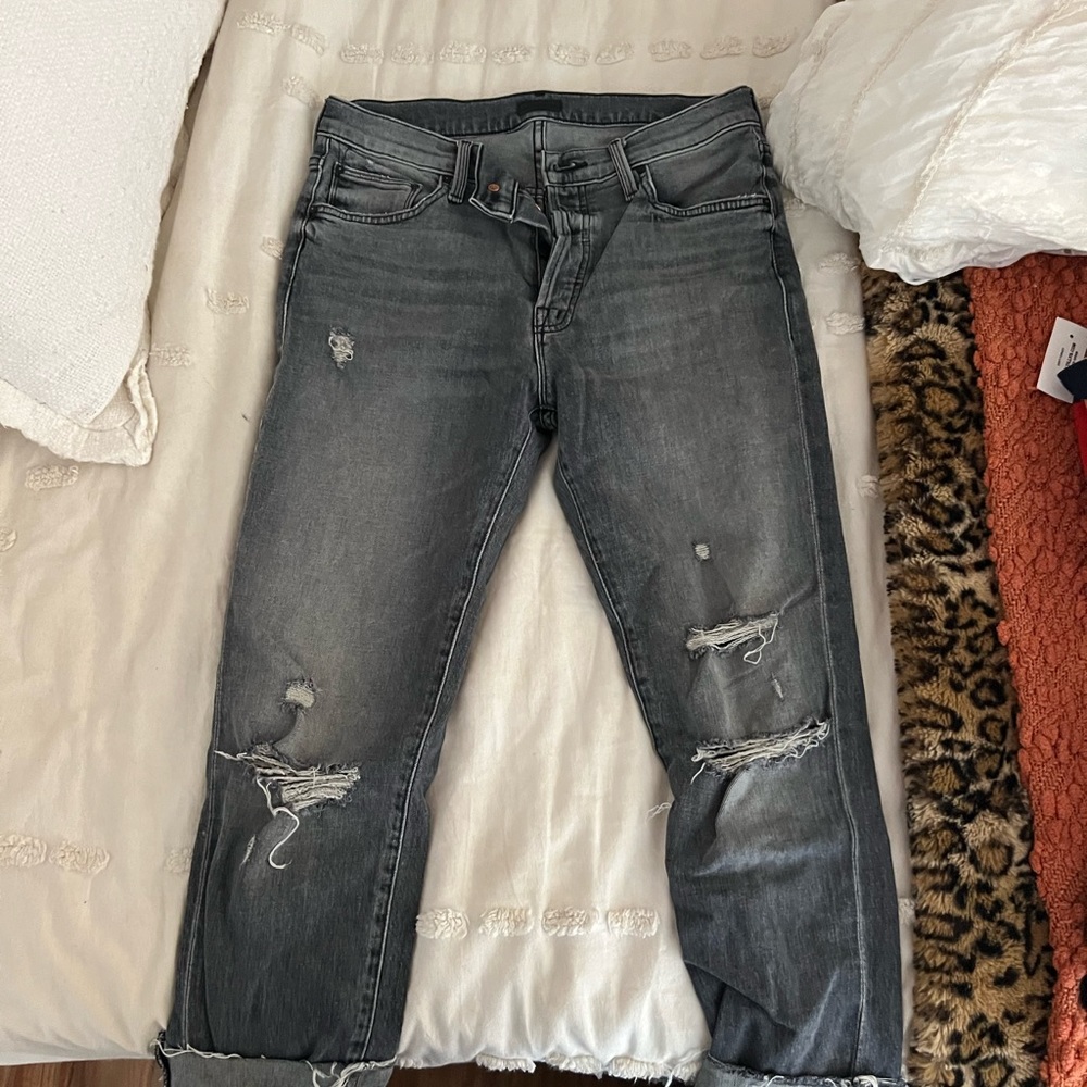 Super cute distressed grey jeans